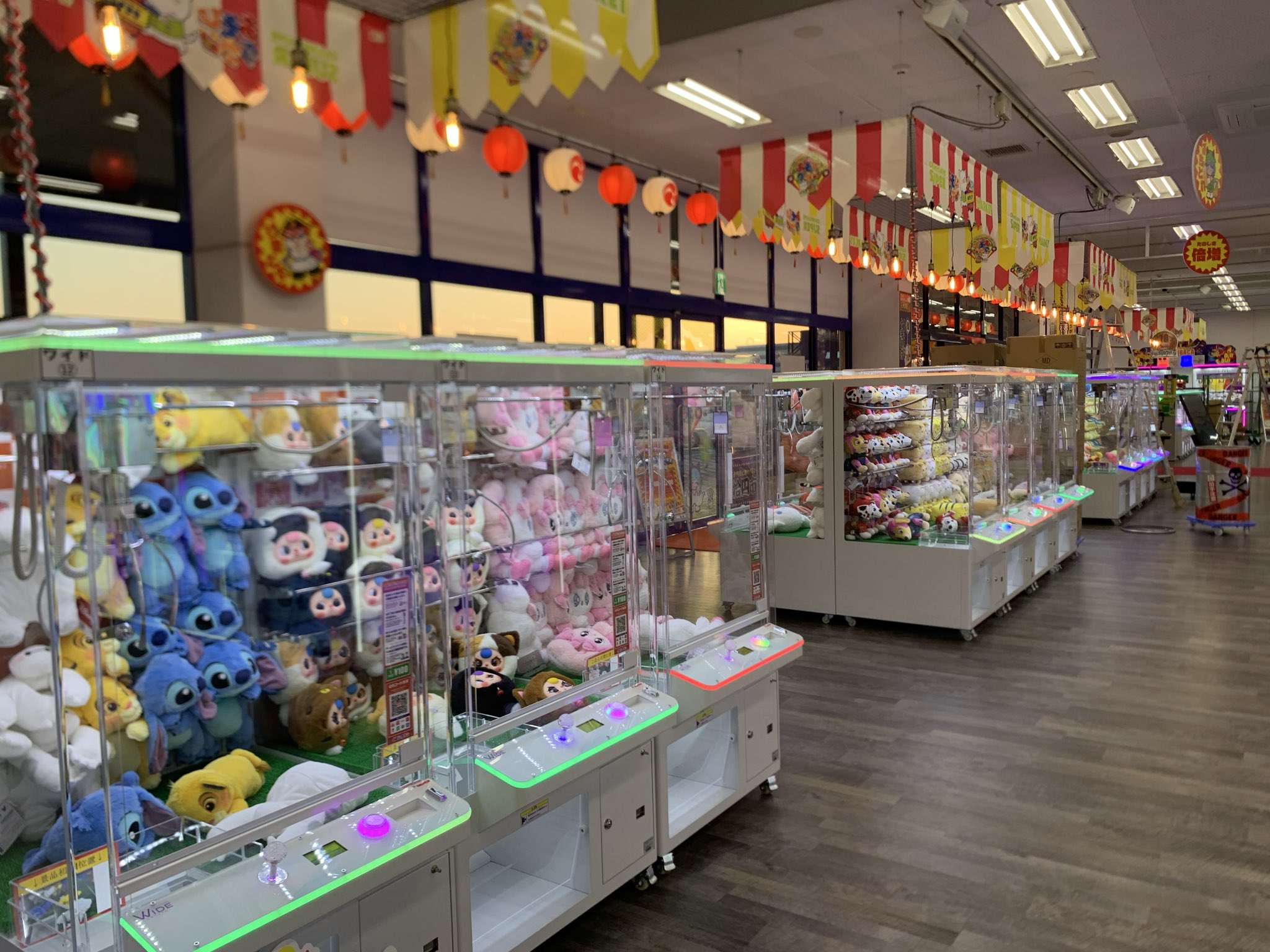 バラ売りコーナー 店内紹介 - サープラ宇部あそびタウンOUTLET